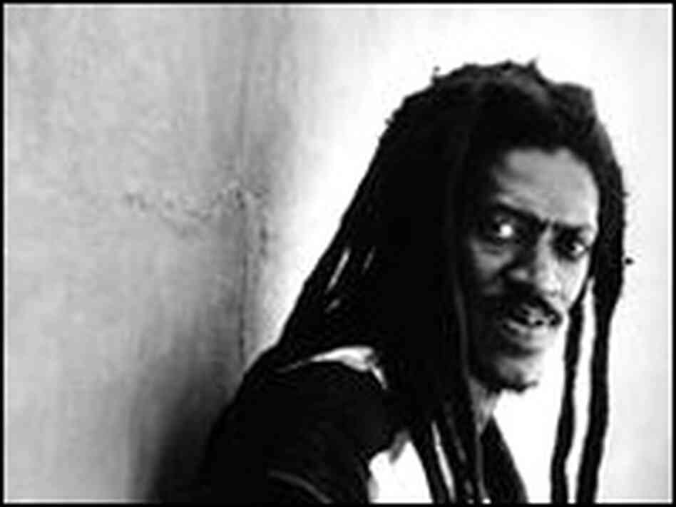 Cheikh Lo. Cheikh Lo.