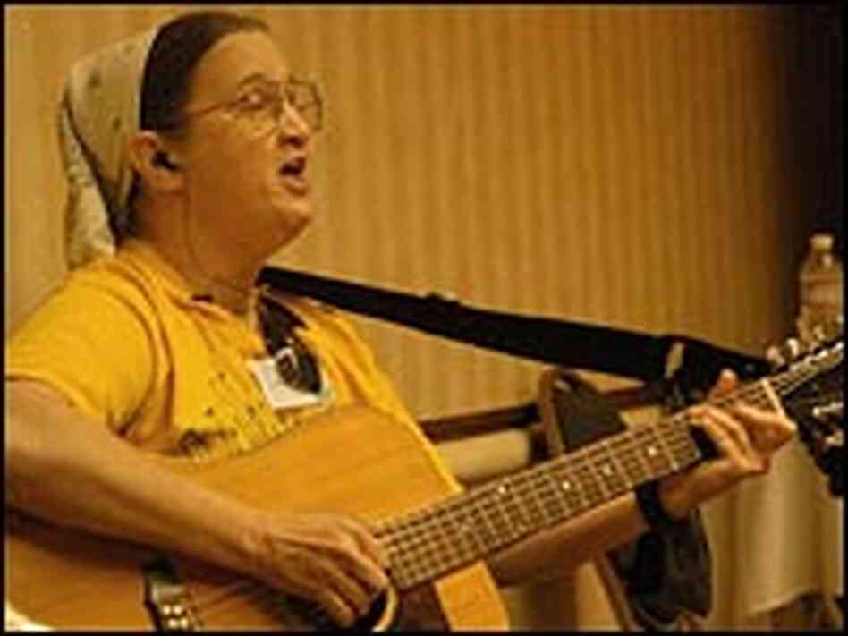 Filk singer Mary Creasey Filk singer Mary Creasey