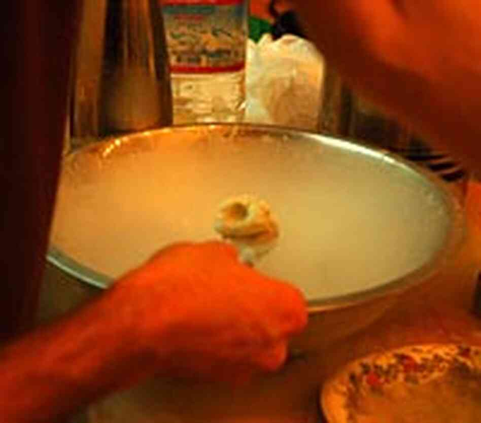 Creating Nitro Pumpkin Seed Pie Horchata Foam over a bath of liquid nitrogen. Creating Nitro Pumpkin Seed Pie Horchata Foam over a bath of liquid nitrogen.
