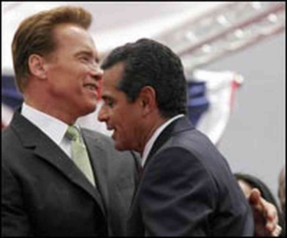 Gov. Arnold Schwarzenegger congratulates Villaraigosa at the Latino mayor's inauguration ceremony Gov. Arnold Schwarzenegger congratulates Villaraigosa at the Latino mayor's inauguration ceremony