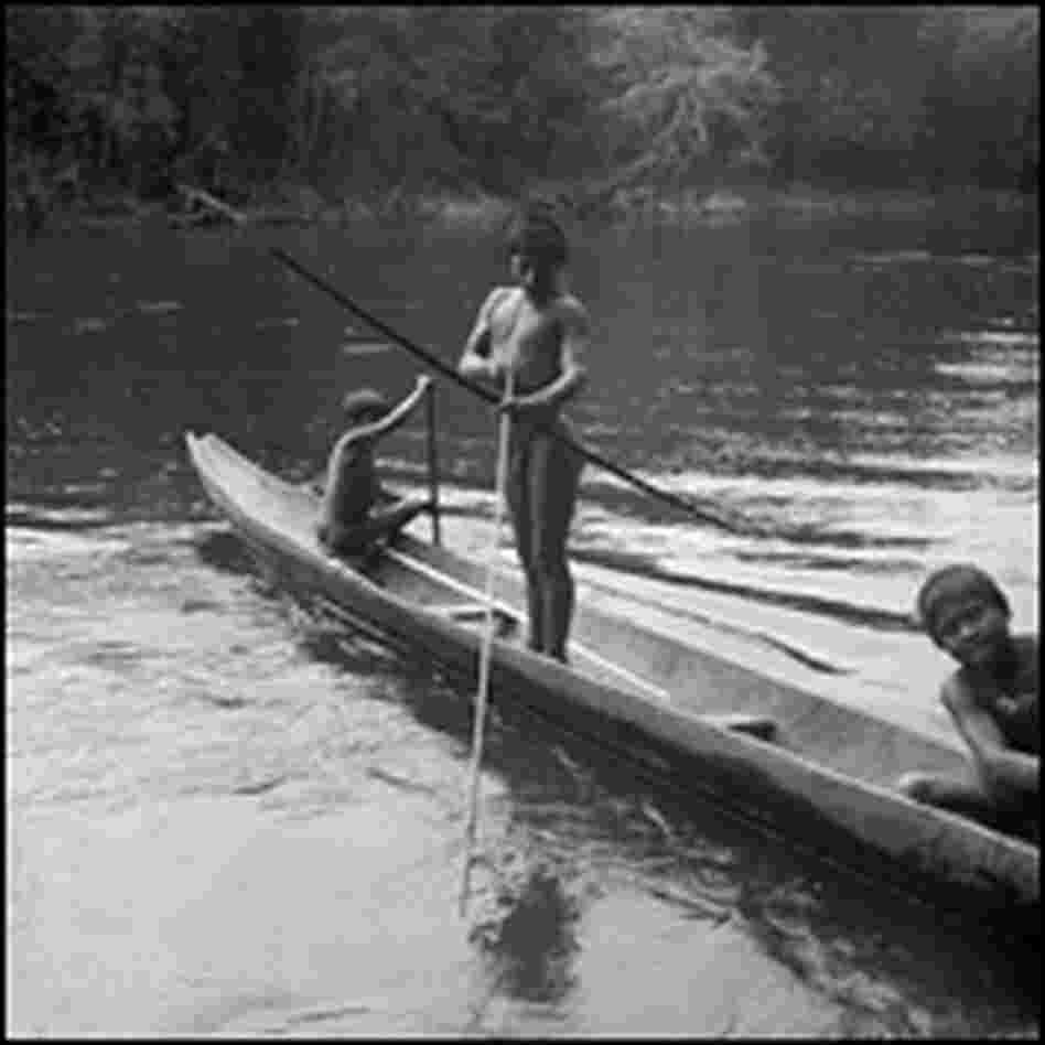 Makuna youth fish in the Rio Popeyaca