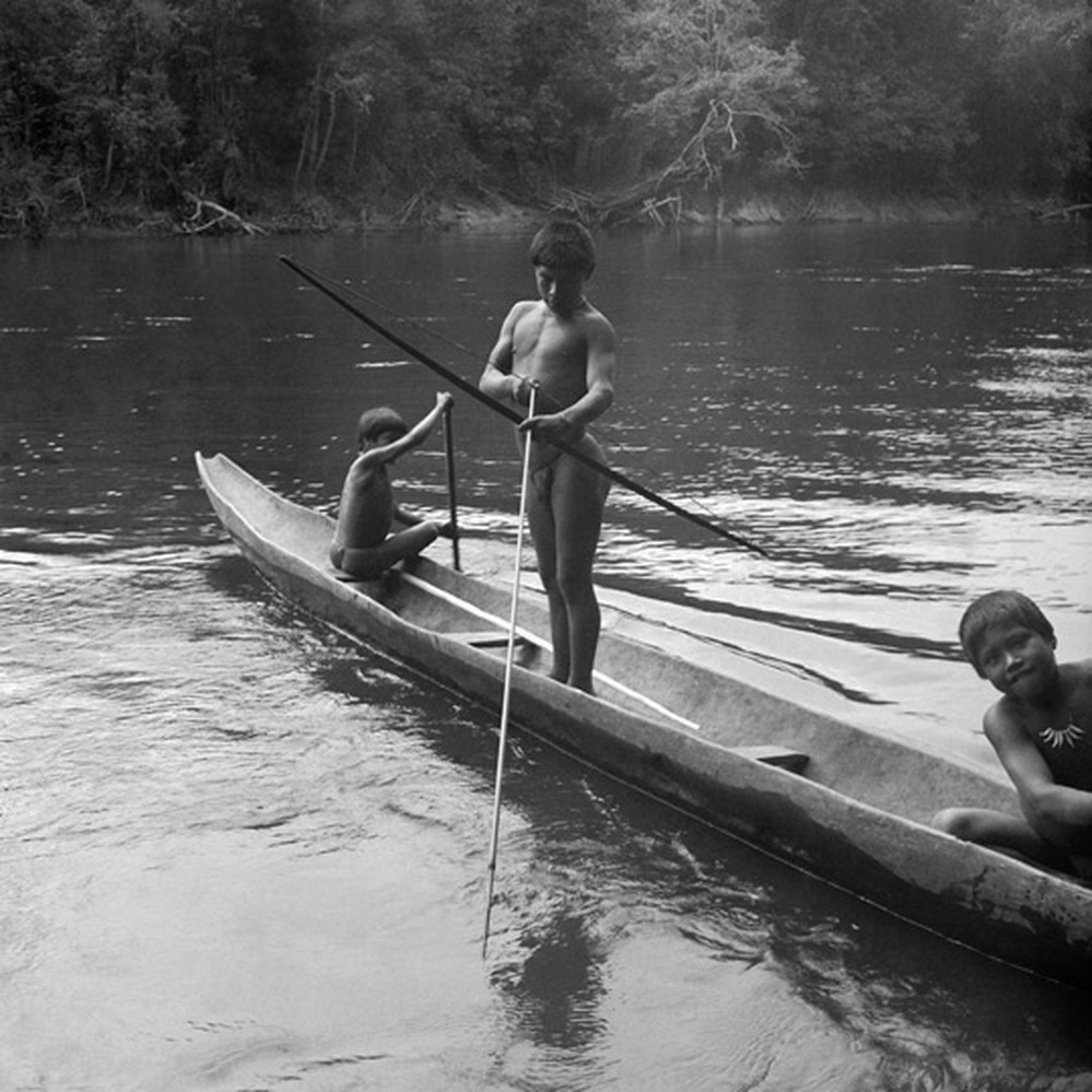 Makuna youth fish in the Rio Popeyaca