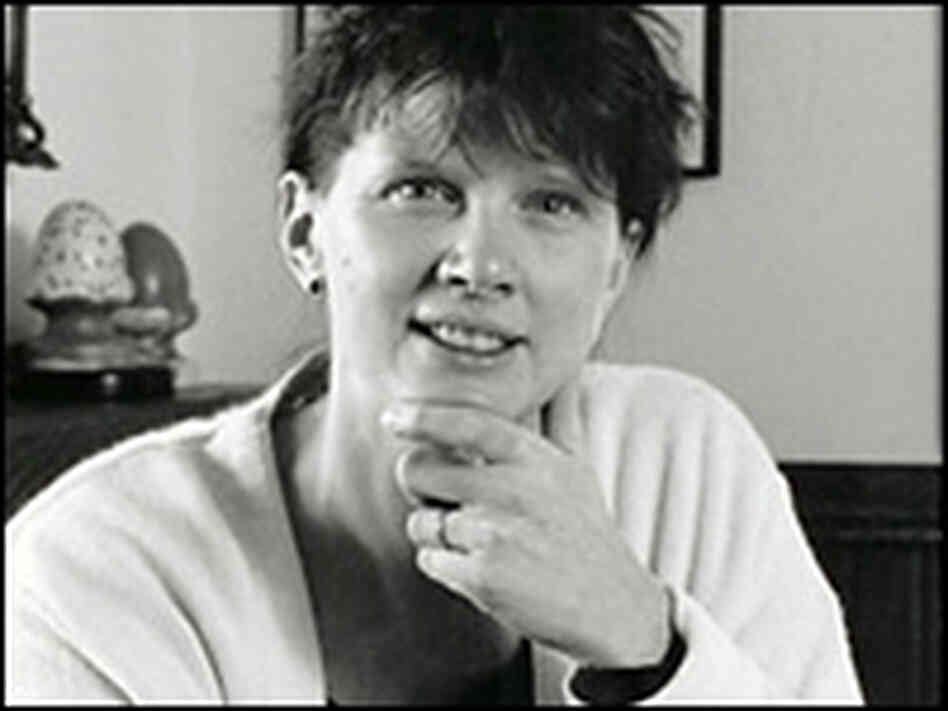 Lynne Rae Perkins is the illustrator and author of several books, including 'The Broken Cat' Lynne Rae Perkins is the illustrator and author of several books, including 'The Broken Cat'
