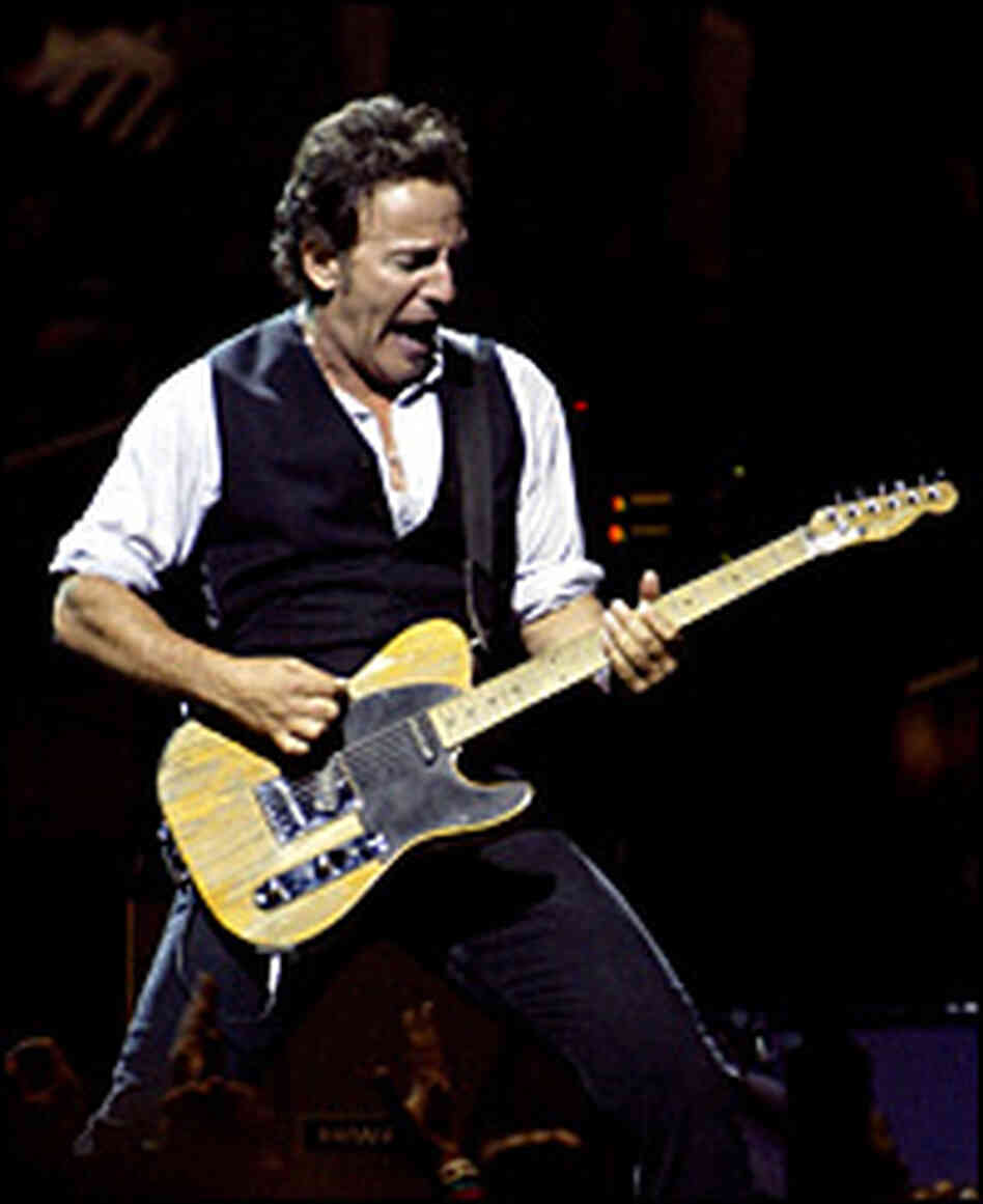 Bruce Springsteen Performs Bruce Springsteen Performs