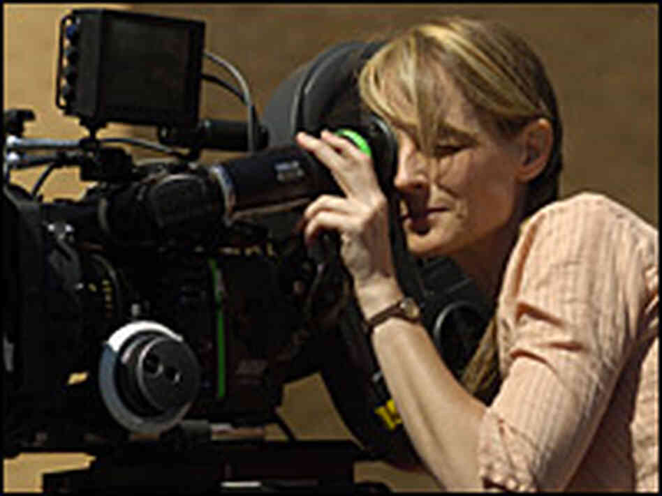 Helen Hunt directing 'Then She Found Me' Helen Hunt directing 'Then She Found Me'