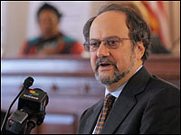Writer Robert Kuttner received his second Sidney Hillman Award in 2008 for <em>Obama's Challenge</em>.