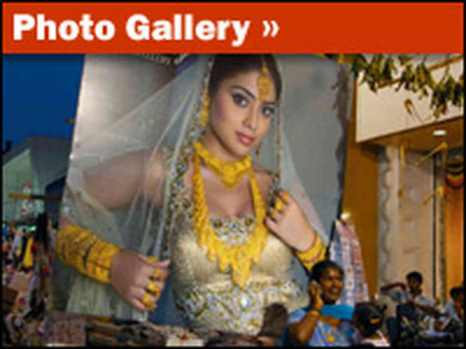Price of Gold, slideshow image Price of Gold, slideshow image