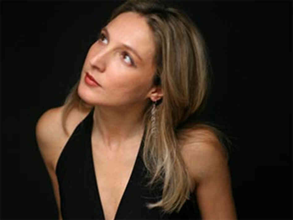 Daniela Schaechter (300) Daniela Schaechter (300)