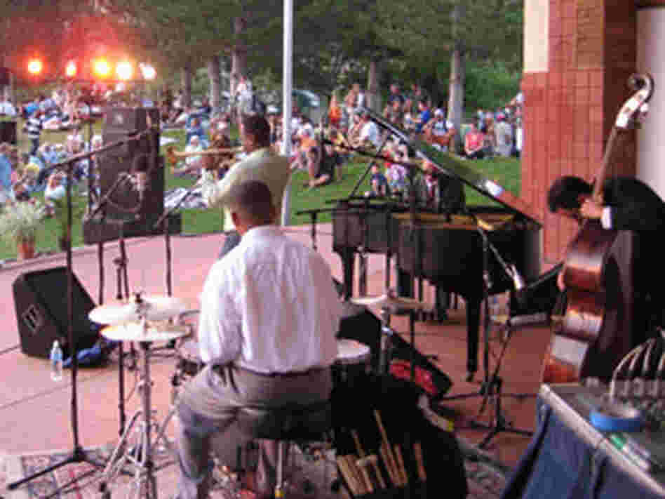 Marlon Jordan Live (300)