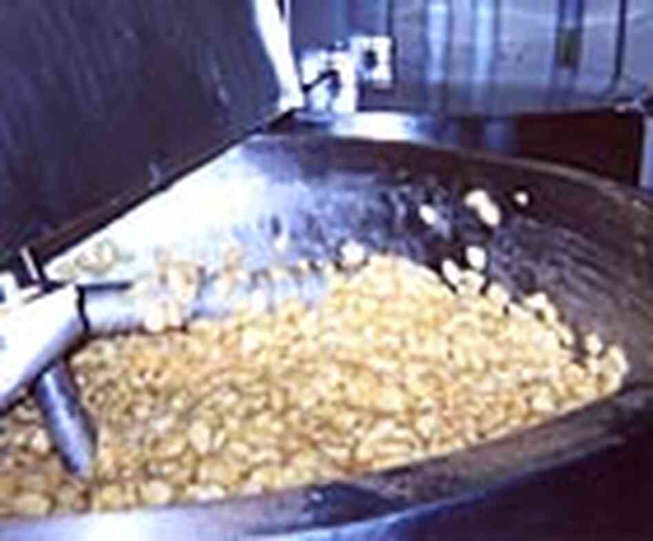 A 2,000-pound vat of spiced apples is prepared for an MRE. A 2,000-pound vat of spiced apples is prepared for an MRE.