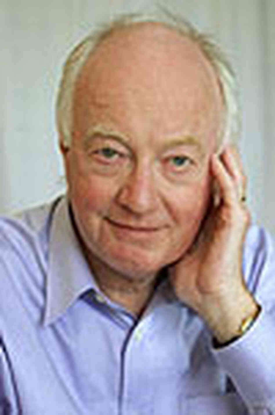 Author Gavin Menzies Author Gavin Menzies