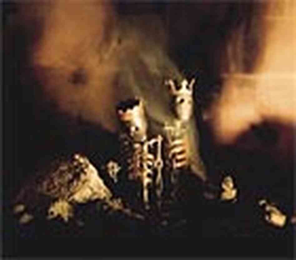 'Riot Act' CD cover 'Riot Act' CD cover