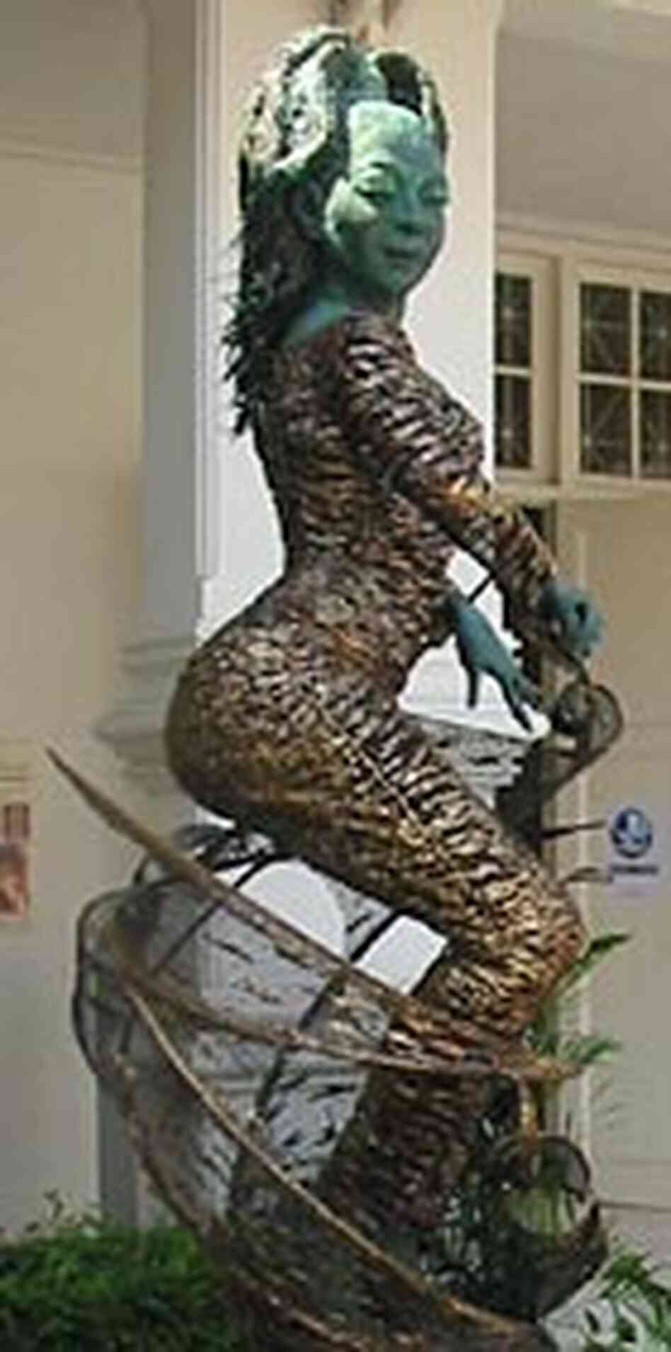 Inul sculpture Inul sculpture