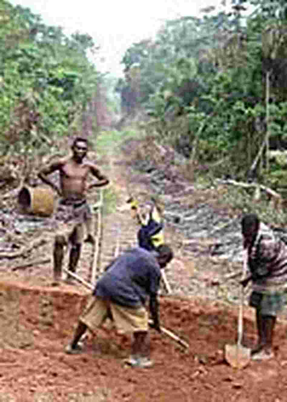 Workers on the Kindu-Lubumbashi Railway restoration project. Workers on the Kindu-Lubumbashi Railway restoration project.