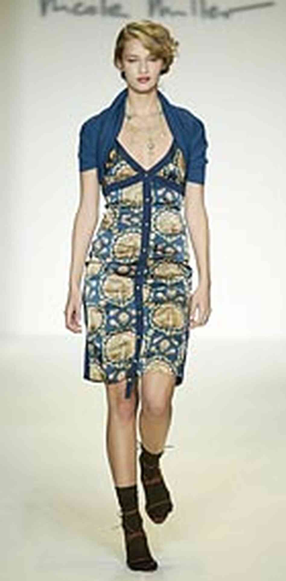 Nicole Miller outfit from the fall 2004 collection Nicole Miller outfit from the fall 2004 collection