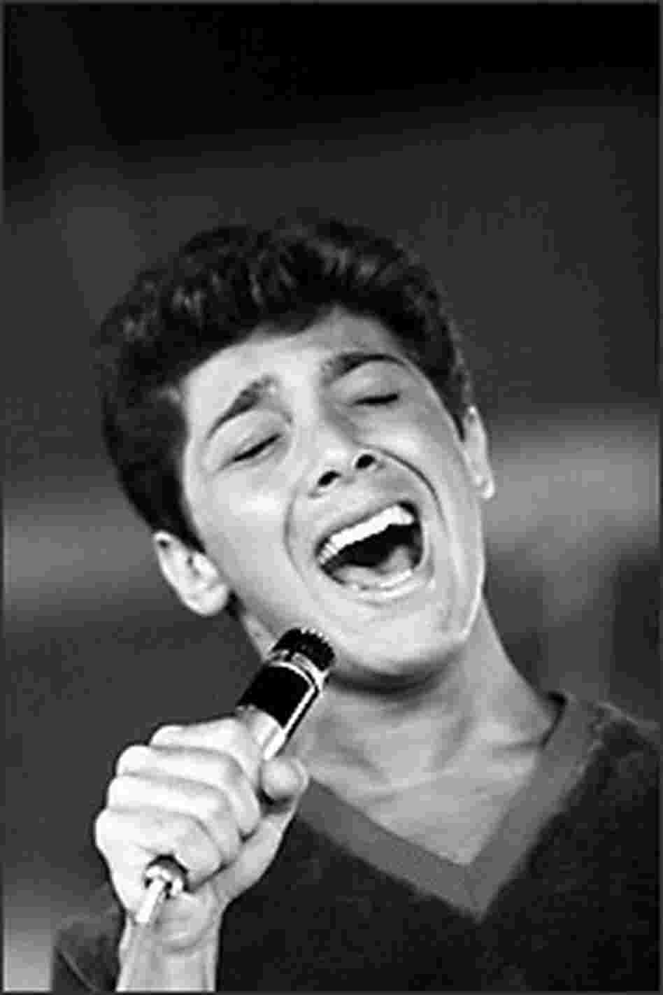 Paul Anka sings in Stockholm, Sweden, in 1964. Credit: David Rubinger/Corbis.