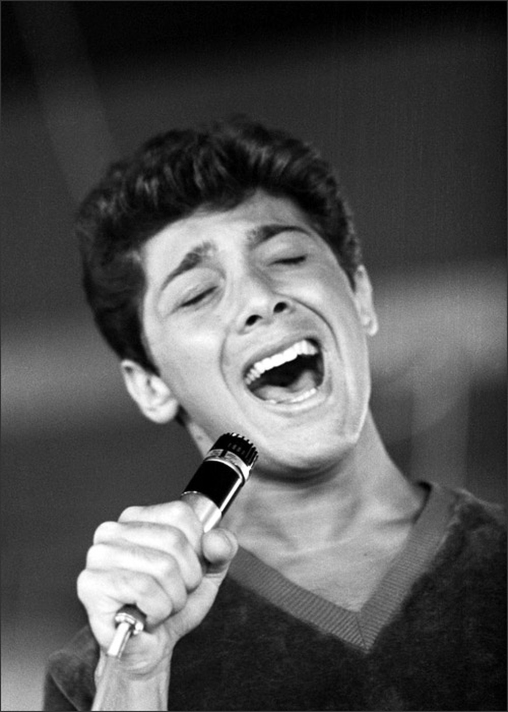 Paul Anka sings in Stockholm, Sweden, in 1964. Credit: David Rubinger/Corbis.