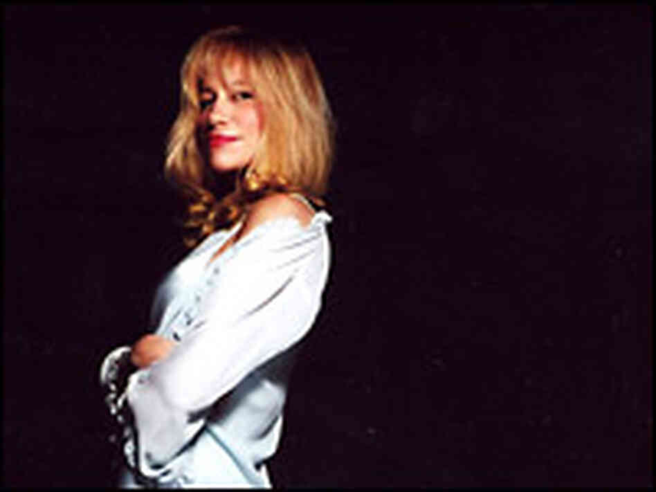 Carly Simon. Credit: Sony BMG Music Entertainment, Bob Gothard. Carly Simon. Credit: Sony BMG Music Entertainment, Bob Gothard.