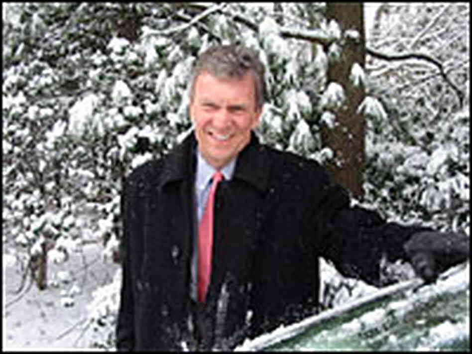 These days Tom Daschle drives his own car to work. These days Tom Daschle drives his own car to work.