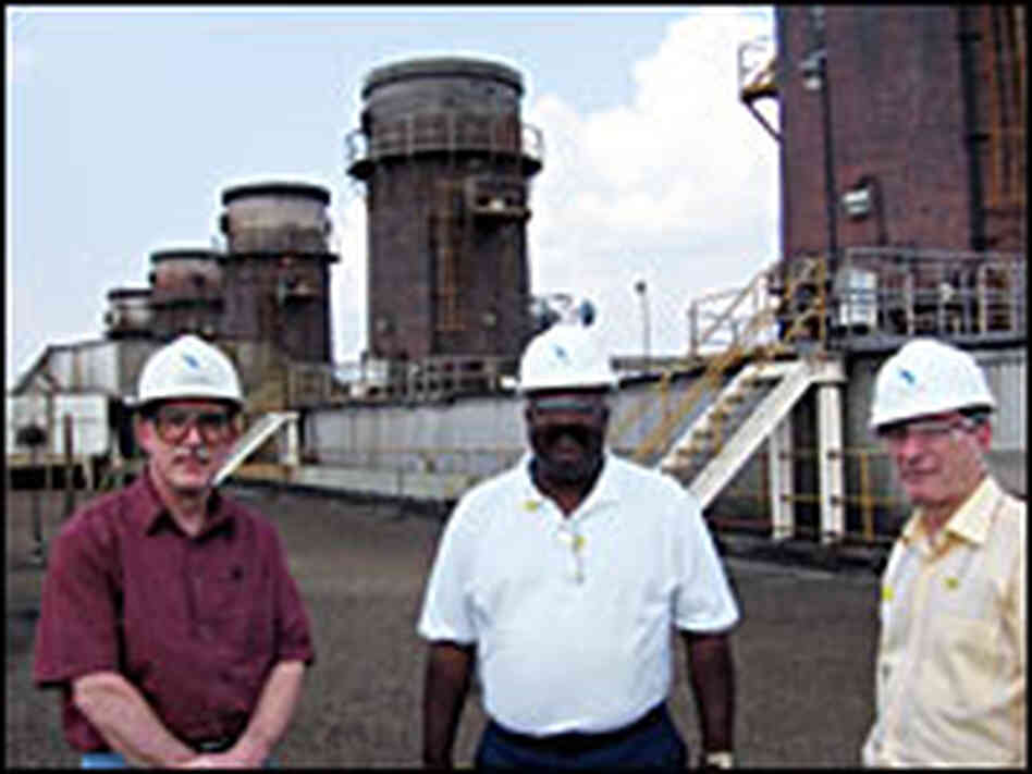 Mirant employees (from left) Raymond Schlicht, Willie Davis and Bob Driscoll Mirant employees (from left) Raymond Schlicht, Willie Davis and Bob Driscoll