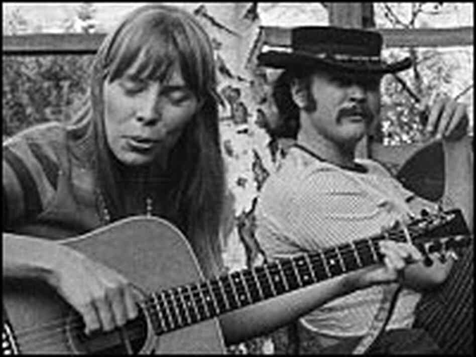 Joni Mitchell & David Crosby at Mama Cass's house. Laureles, Beatles