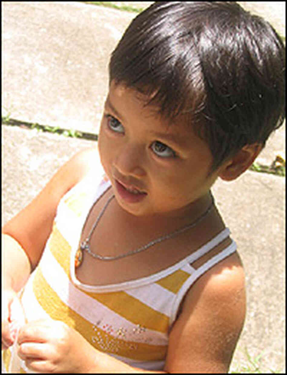 Nguyen Gnoc To-Vi, age 4, is receiving treatment for HIV at the Mai Hoa AIDS Center. Nguyen Gnoc To-Vi, age 4, is receiving treatment for HIV at the Mai Hoa AIDS Center.