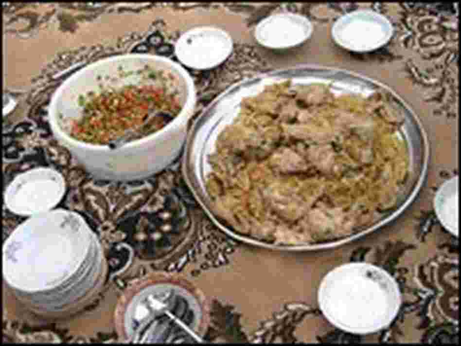 Maqloobeh dishes