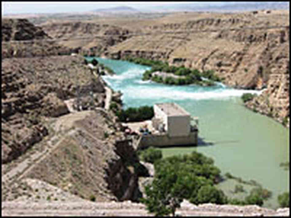 Kajaki dam power station