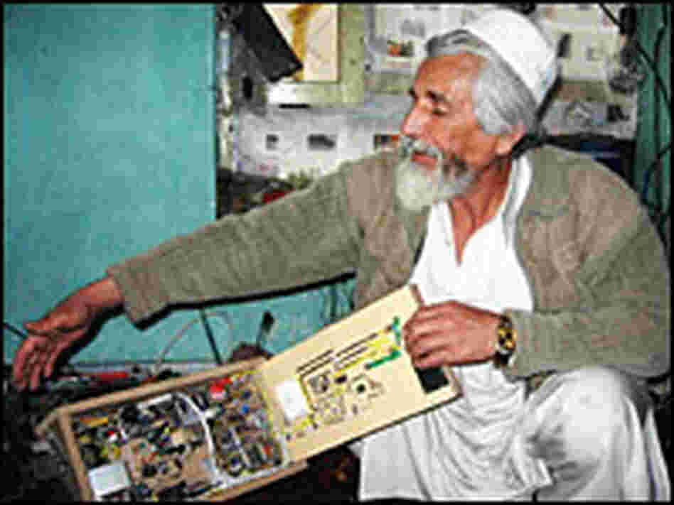 Afghan inventor Hanif Molavizadeh