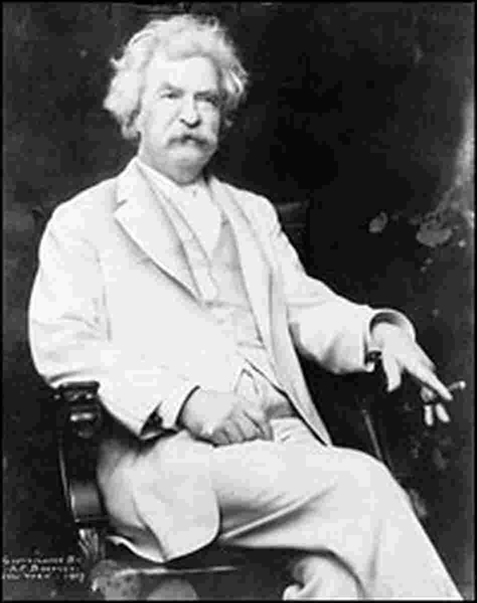 Mark Twain, seen in 1907, devoted a pamphlet to debunking the Bard.