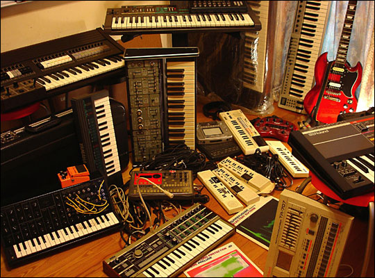 B6's studio equipment -- a jumble of keyboards, etc.
