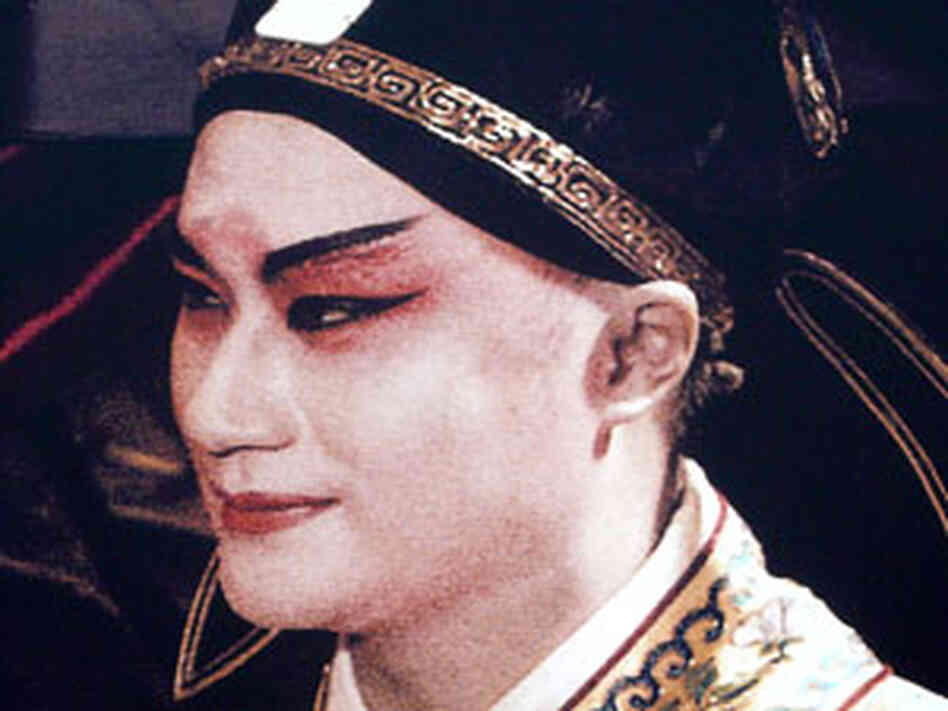 Jeffrey Zhang in makeup (300) Jeffrey Zhang in makeup (300)