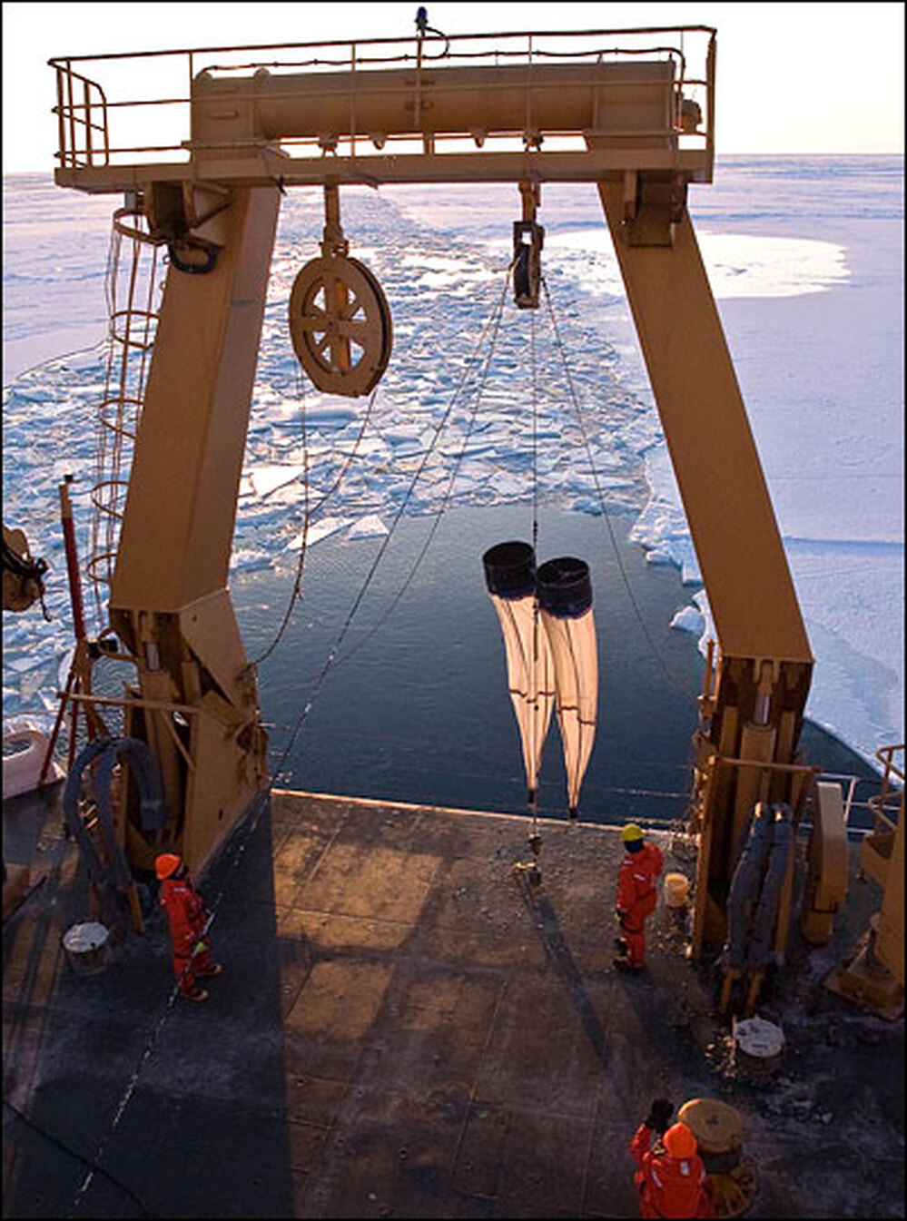 Icebreaker ship goes through Chukchi Sea.