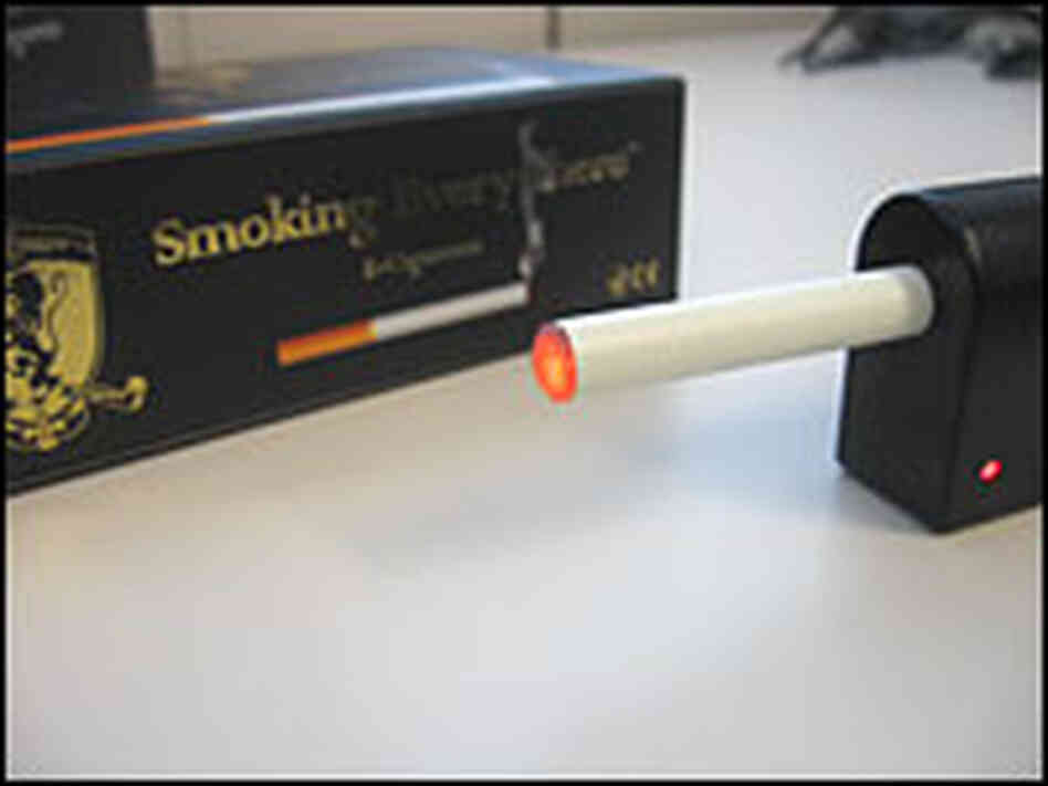 Electronic cigarette with light Electronic cigarette with light