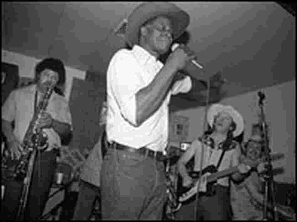 Stubb singing.