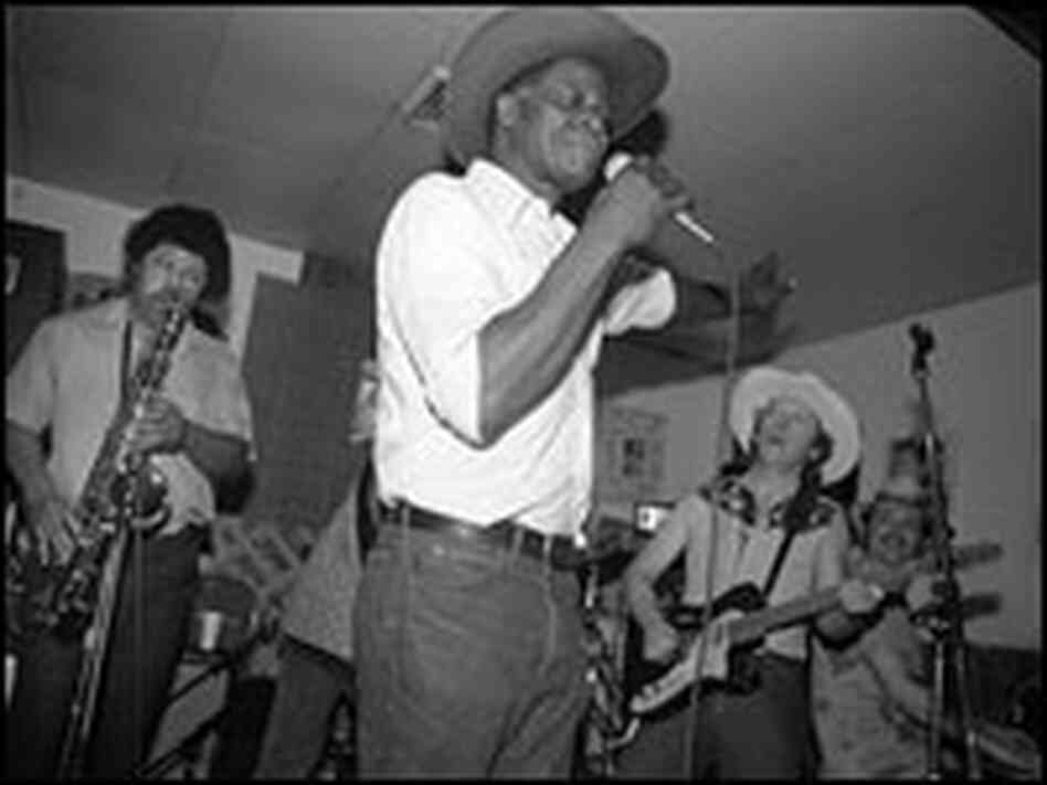 Stubb singing.