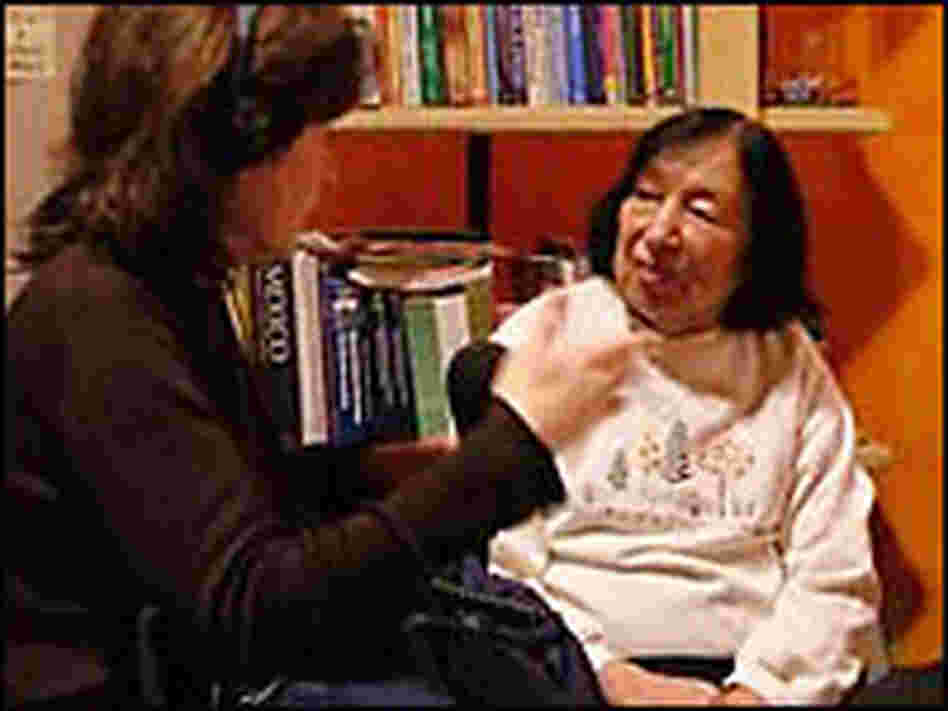 Isabel Sanchez, granddaughter of one of the last Chili Queens, talks to Davia Nelson. Isabel Sanchez, granddaughter of one of the last Chili Queens, talks to Davia Nelson.