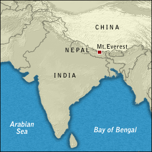 A map showing Everest's 
		location near the border of Nepal and China.