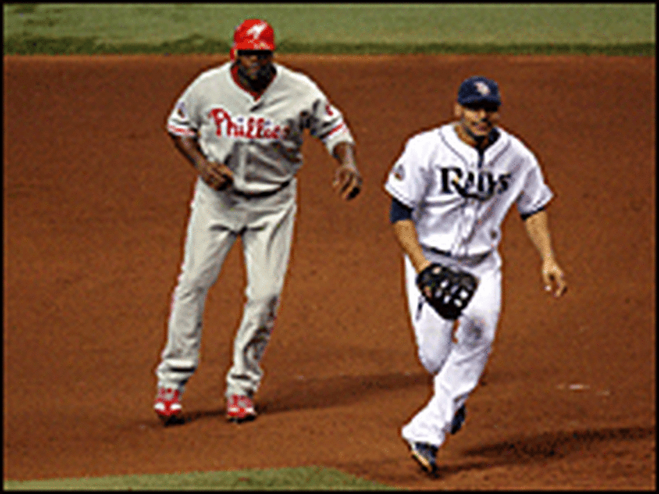 Ryan Howard of the Philadelphia Phillies (L), Carlos Pena #23 of the Tampa Bay Rays Ryan Howard of the Philadelphia Phillies (L), Carlos Pena #23 of the Tampa Bay Rays