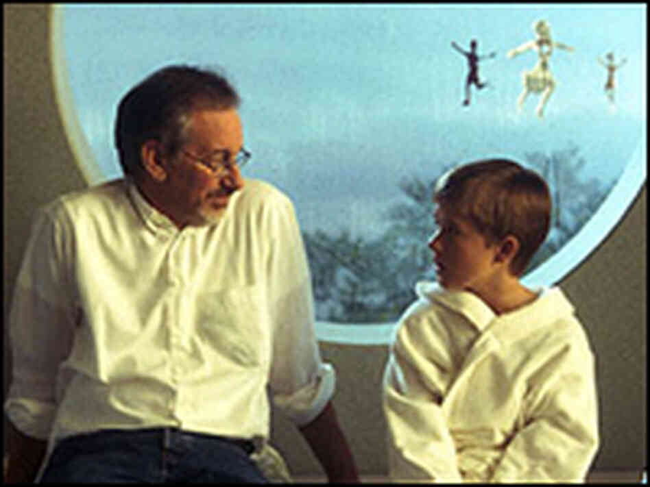 Steven Spielberg and Haley Joel Osment. Steven Spielberg and Haley Joel Osment.