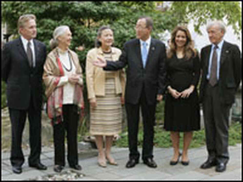 United Nations Messengers of Peace pose for a photo.