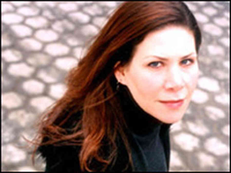 Singer and songwriter Dayna Kurtz. Singer and songwriter Dayna Kurtz.