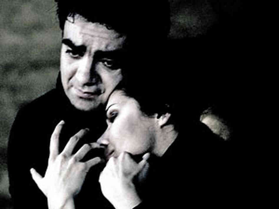 Rolando Villazón and Anna Netrebko in "La Boheme" Rolando Villazón and Anna Netrebko in "La Boheme"