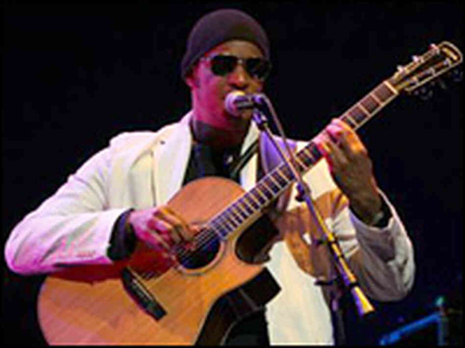 Born and raised in New Mexico, Raul Midon is now based in New York. Born and raised in New Mexico, Raul Midon is now based in New York.