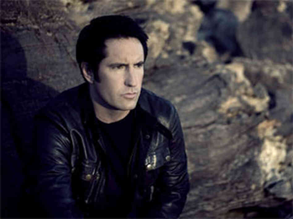 Trent Reznor (300) Trent Reznor (300)