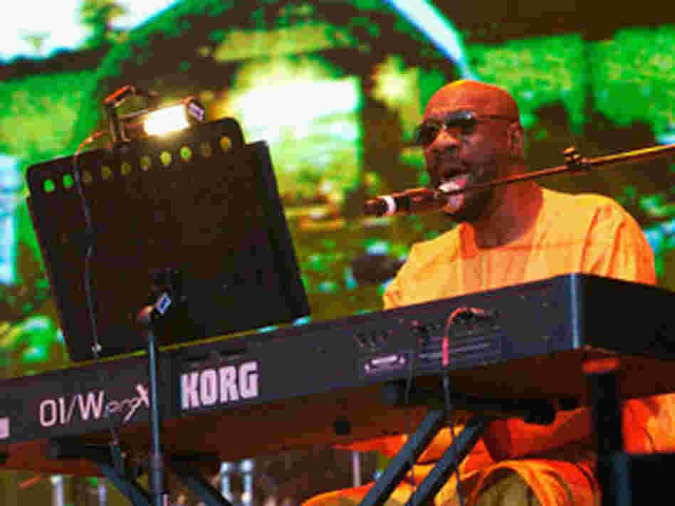 Isaac Hayes (300) Isaac Hayes (300)