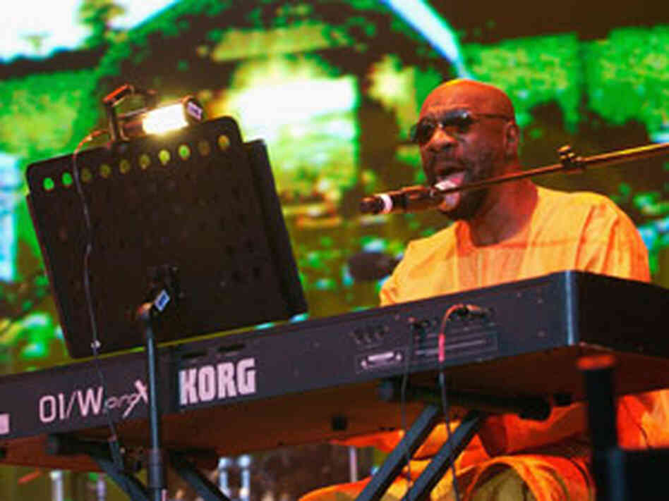 Isaac Hayes (300) Isaac Hayes (300)