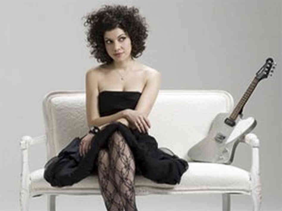 Carrie Rodriguez (300) Carrie Rodriguez (300)