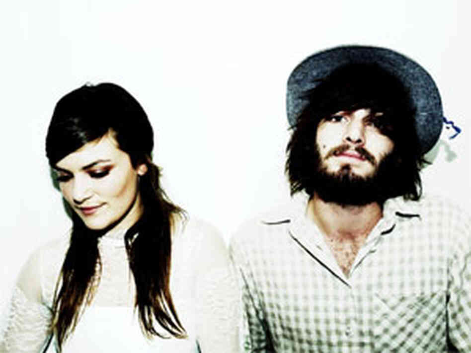 Angus and Julia Stone (300) Angus and Julia Stone (300)