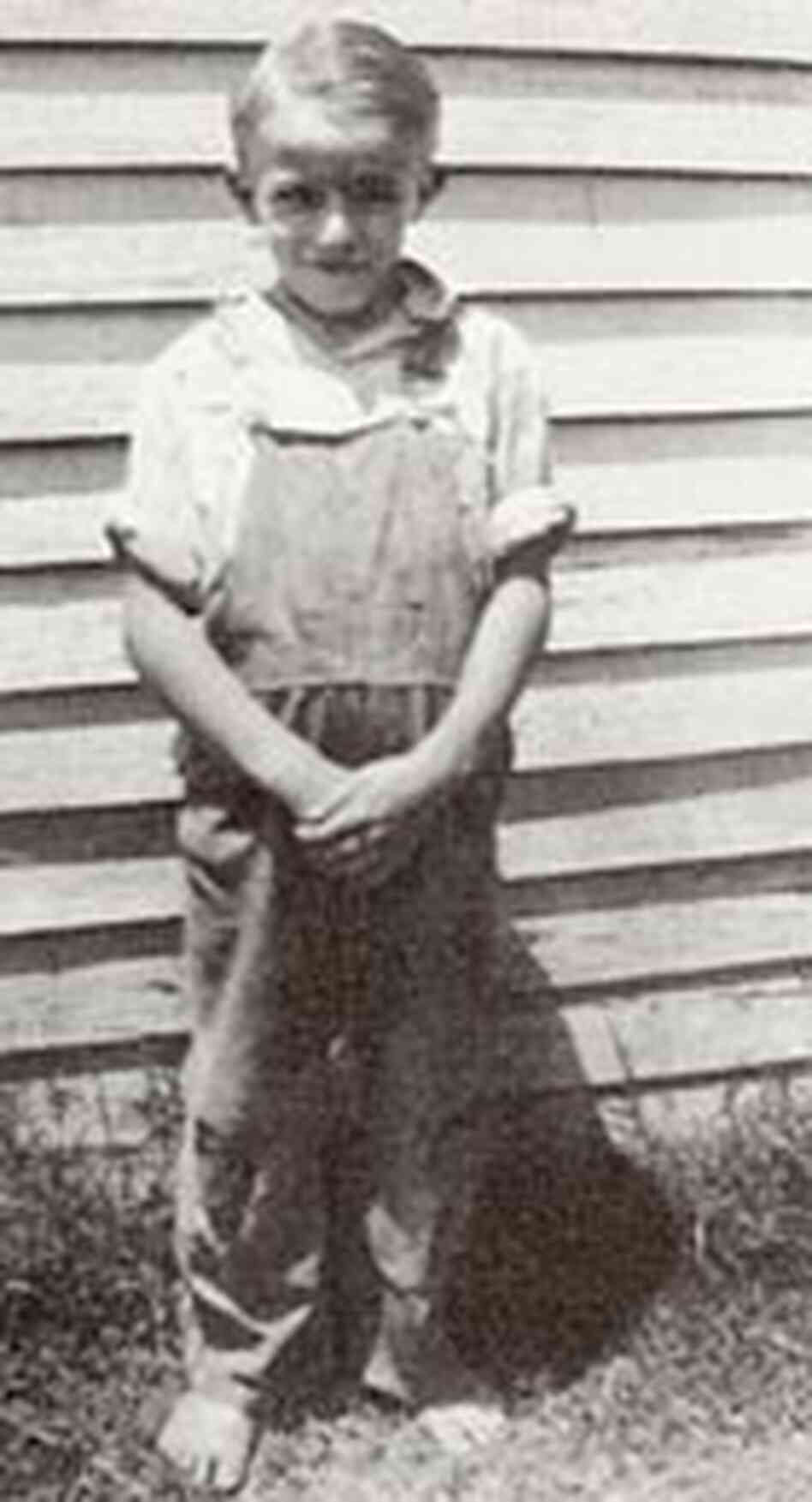 Dale Bumpers, age 7, in Charleston, Ark. Dale Bumpers, age 7, in Charleston, Ark.